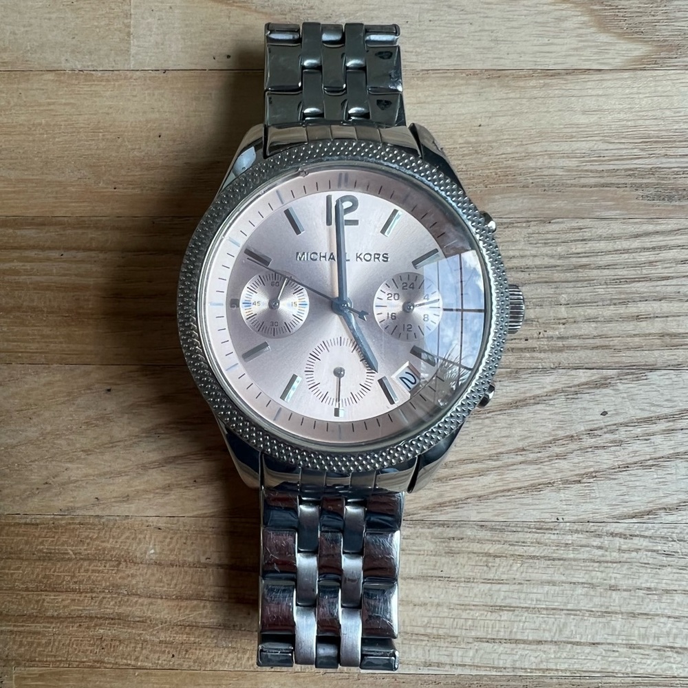 Michael kors ladies stainless steel dress watch NEW BATTERY - Picture 3 of 10